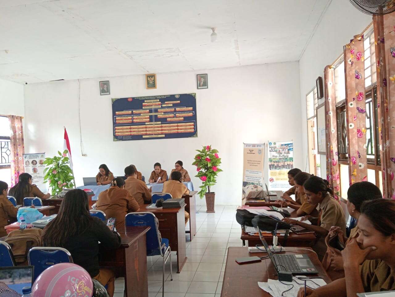 Rapat bersama Kepala SMA PGRI DOBO dan Dewan Guru  Persiapan Proses Pembelajaran Pada Semester Ganjil Tahun Pelajaran 2025/2026